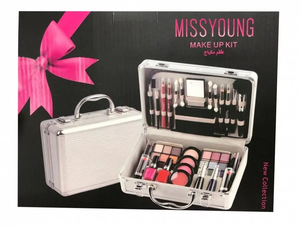 MC1157 Miss Young Make-Up Kit Makeup Case with Cosmetics, Brushes,  Eyeshadow & Mirror » Gadget mou